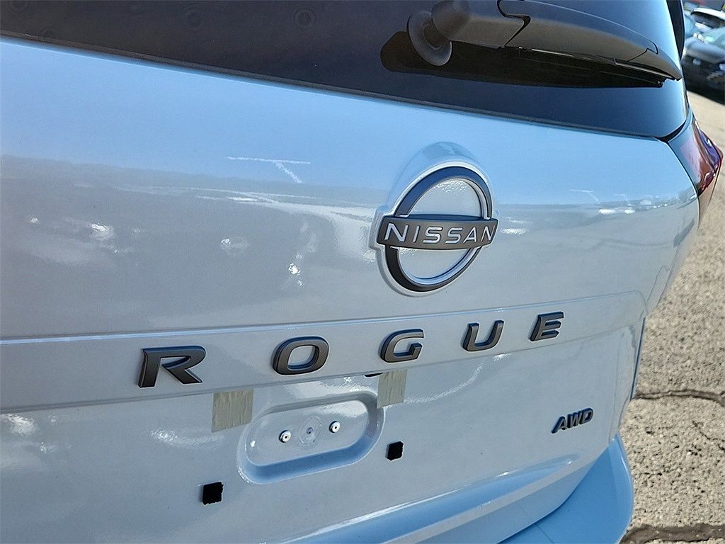 2024 Nissan Rogue S image 2