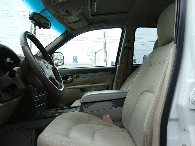 2005 Buick Rendezvous CX image 1