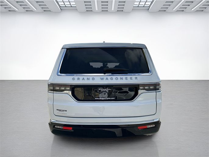 2023 Jeep Grand Wagoneer