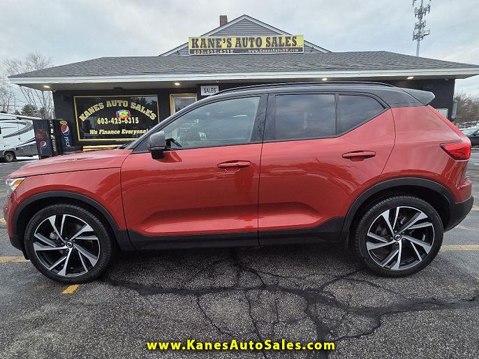2022 Volvo XC40