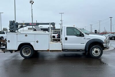 2006 Ford F-550 XL image 2