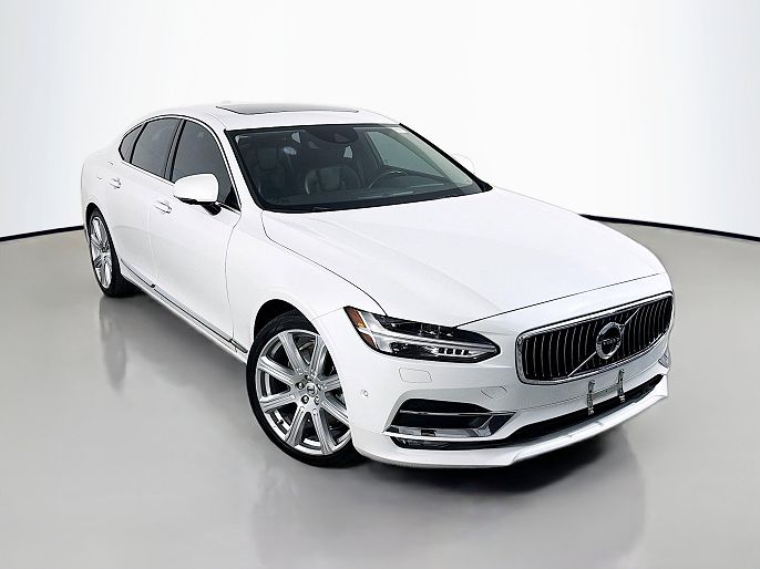 2017 Volvo S90