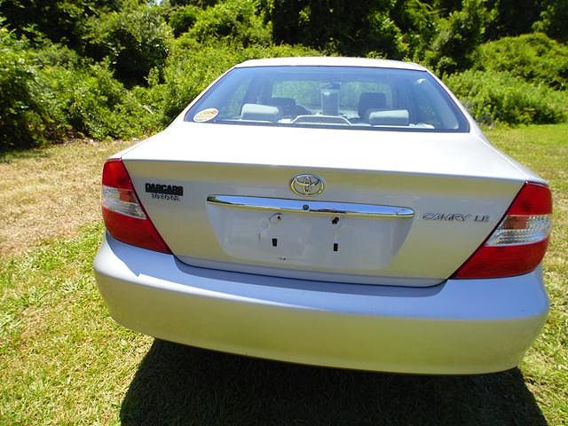 2003 Toyota Camry LE image 4
