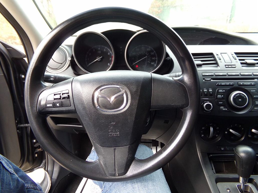 2013 Mazda Mazda3 i SV image 5