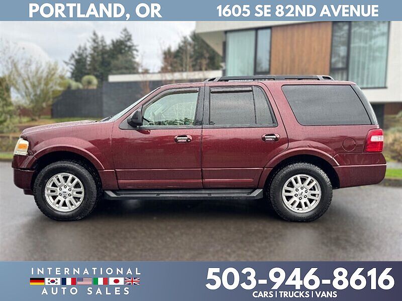 2011 Ford Expedition XLT image 1