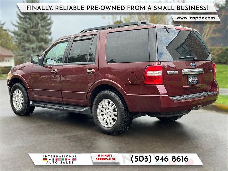2011 Ford Expedition XLT image 2
