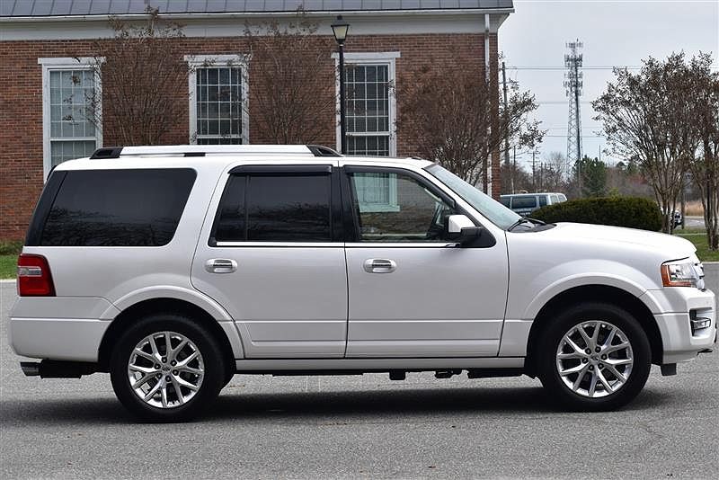 2017 Ford Expedition Limited image 4