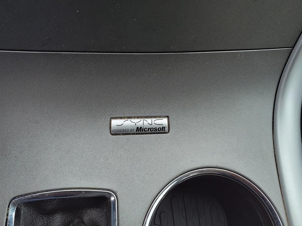 2013 Ford Edge SE image 16