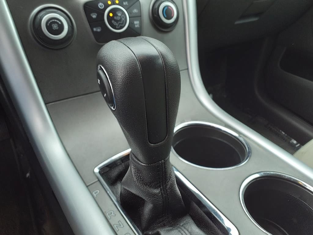 2013 Ford Edge SE image 17