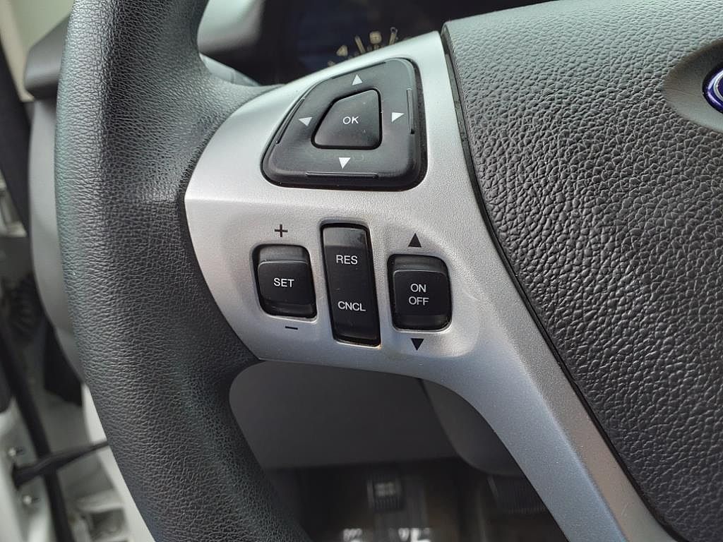 2013 Ford Edge SE image 19