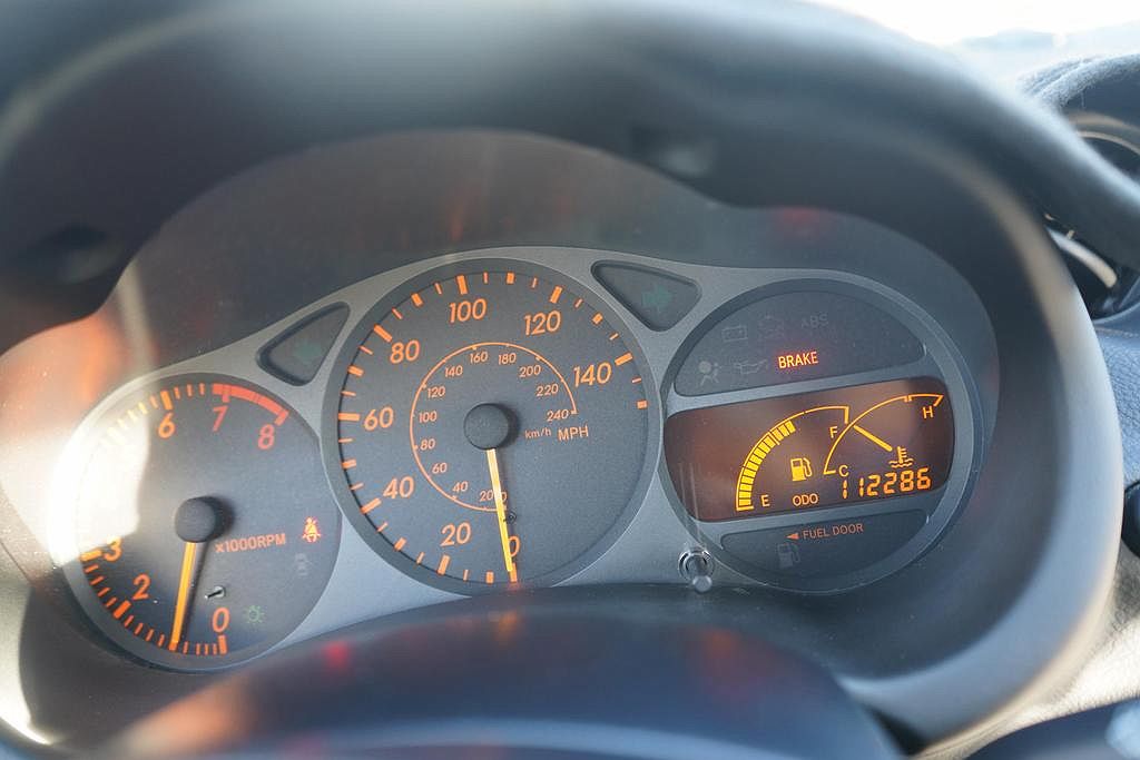 2003 Toyota Celica GT image 10