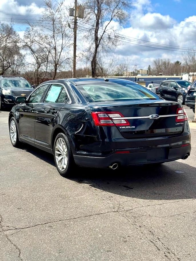 2018 Ford Taurus