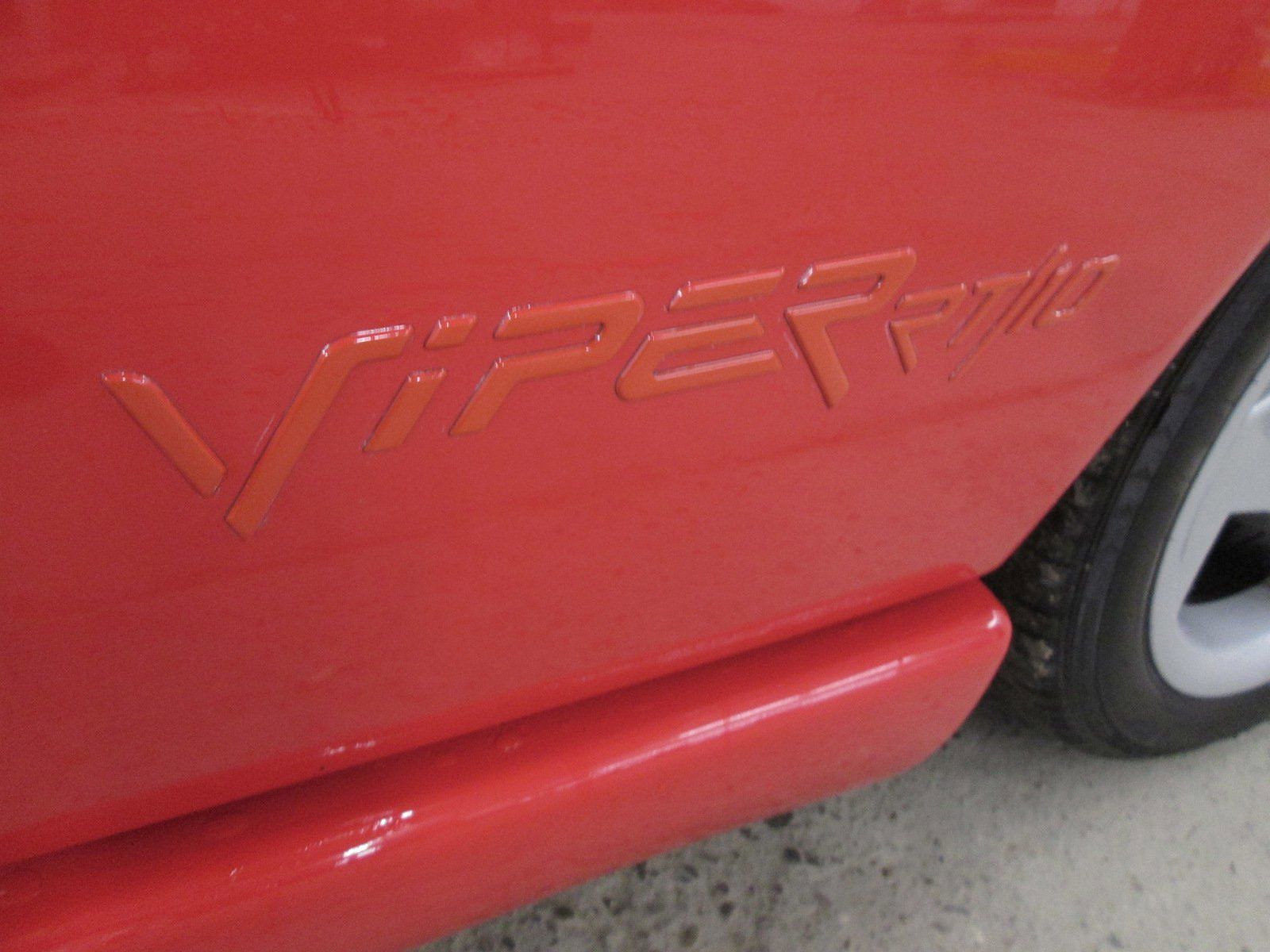 1994 Dodge Viper R/T 10 image 8