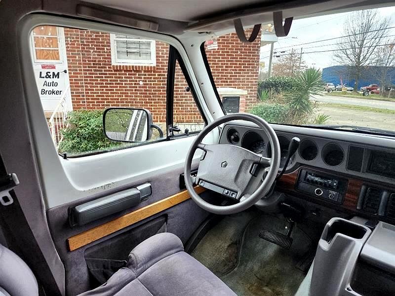 1994 Dodge Ram Van B250 image 10