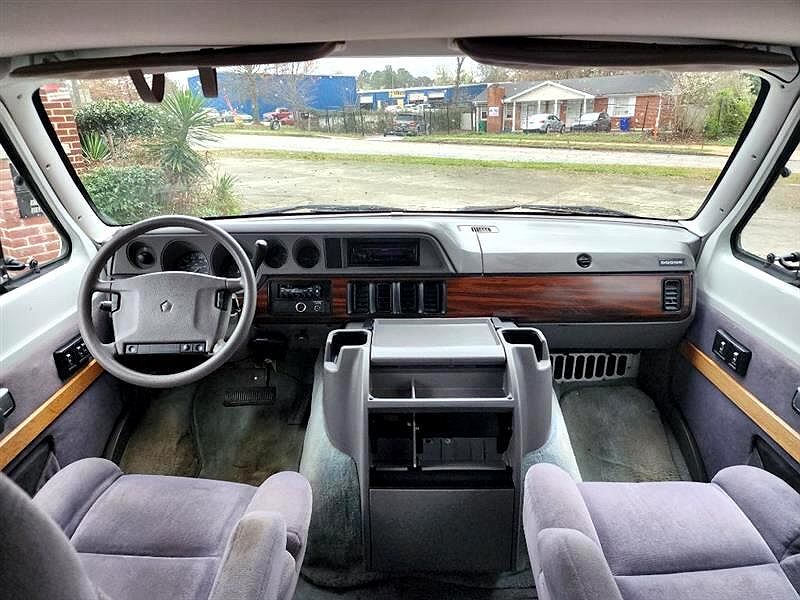 1994 Dodge Ram Van B250 image 11