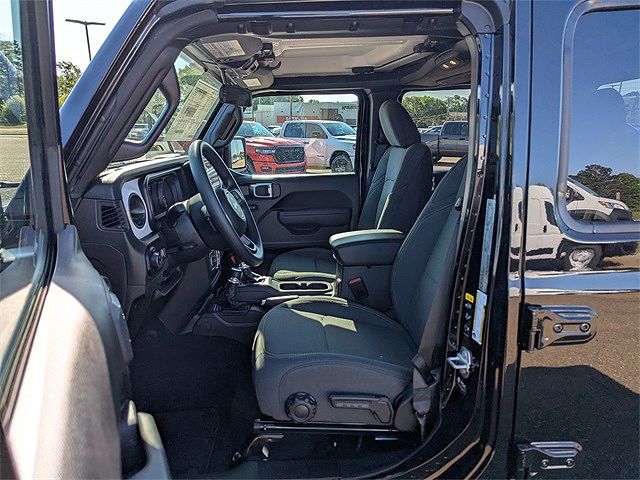 2025 Jeep Gladiator