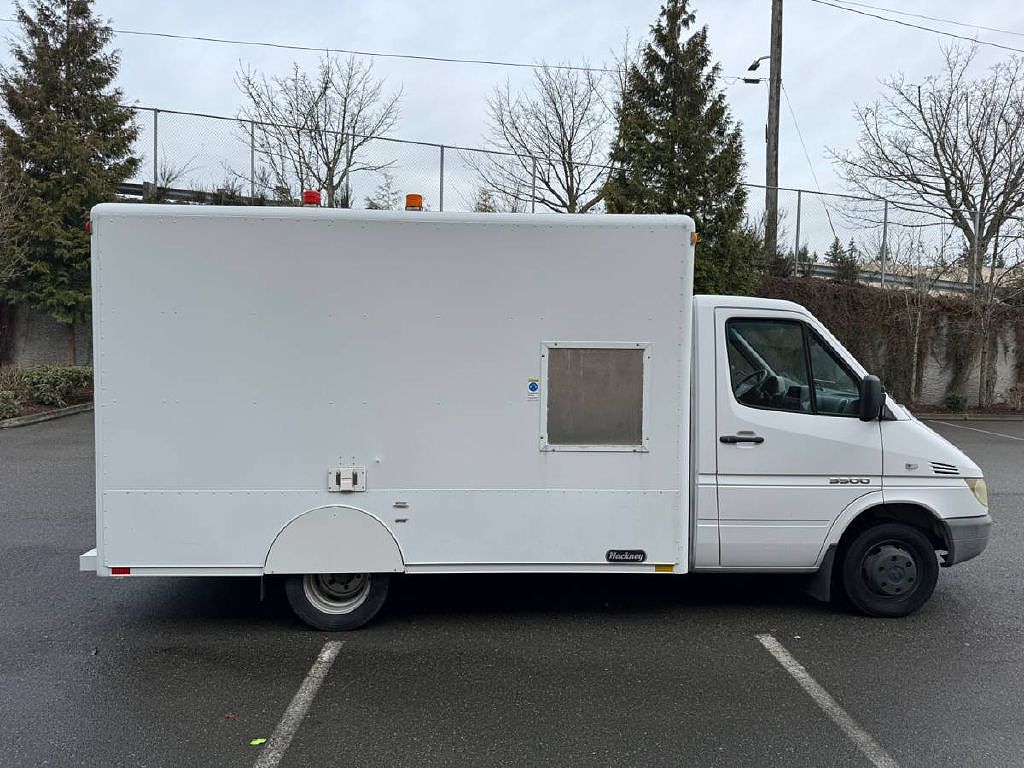 2004 Dodge Sprinter 3500 image 5