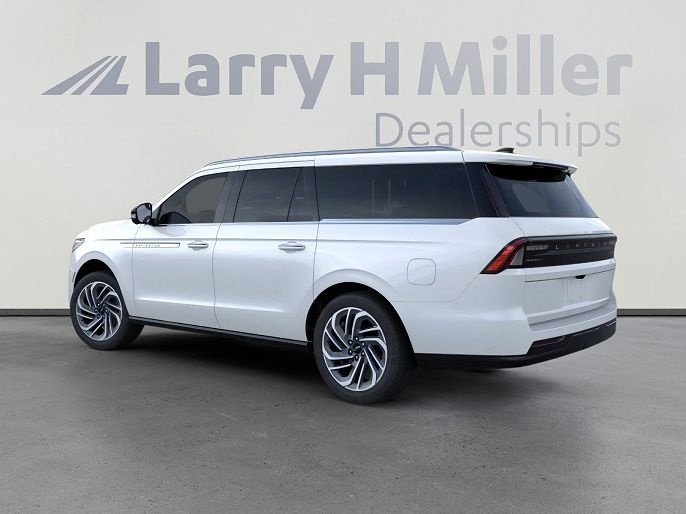 2026 Lincoln Navigator L