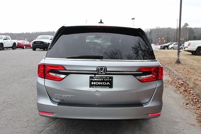 2022 Honda Odyssey EX image 3