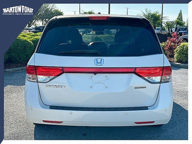 2016 Honda Odyssey Touring image 5
