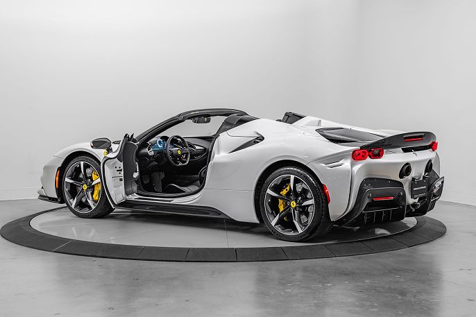 2024 Ferrari SF90