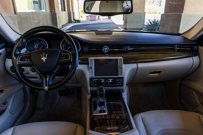 2014 Maserati Quattroporte GTS image 14