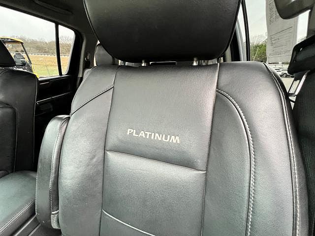 2014 Nissan Armada Platinum Edition image 21