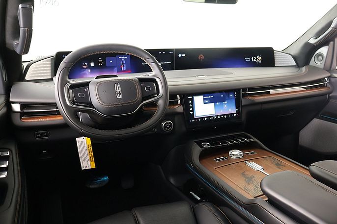 2026 Lincoln Navigator L