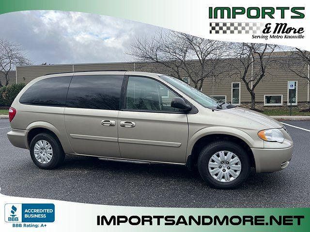 2006 Chrysler Town & Country LX image 0