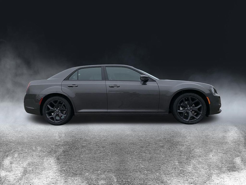 2023 Chrysler 300 S image 1