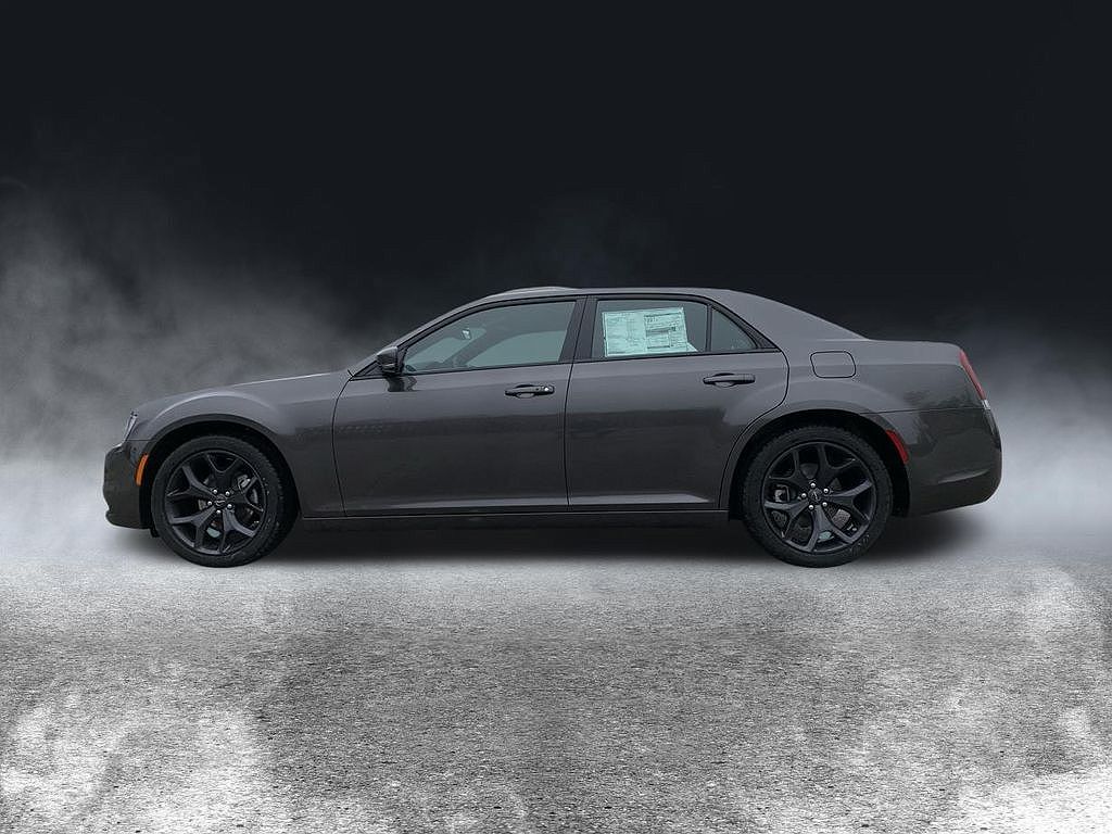 2023 Chrysler 300 S image 5