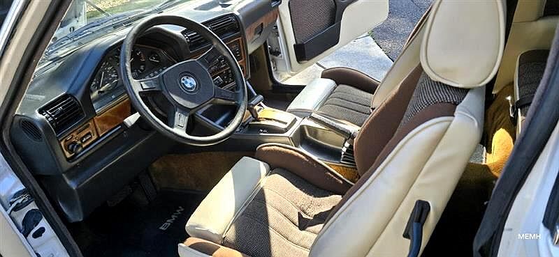 1989 BMW 3 Series 325is image 16