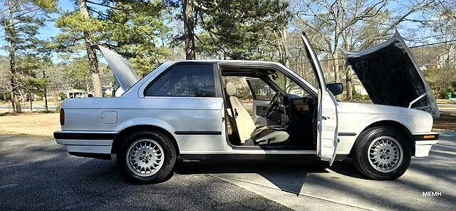 1989 BMW 3 Series 325is image 28