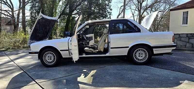 1989 BMW 3 Series 325is image 30