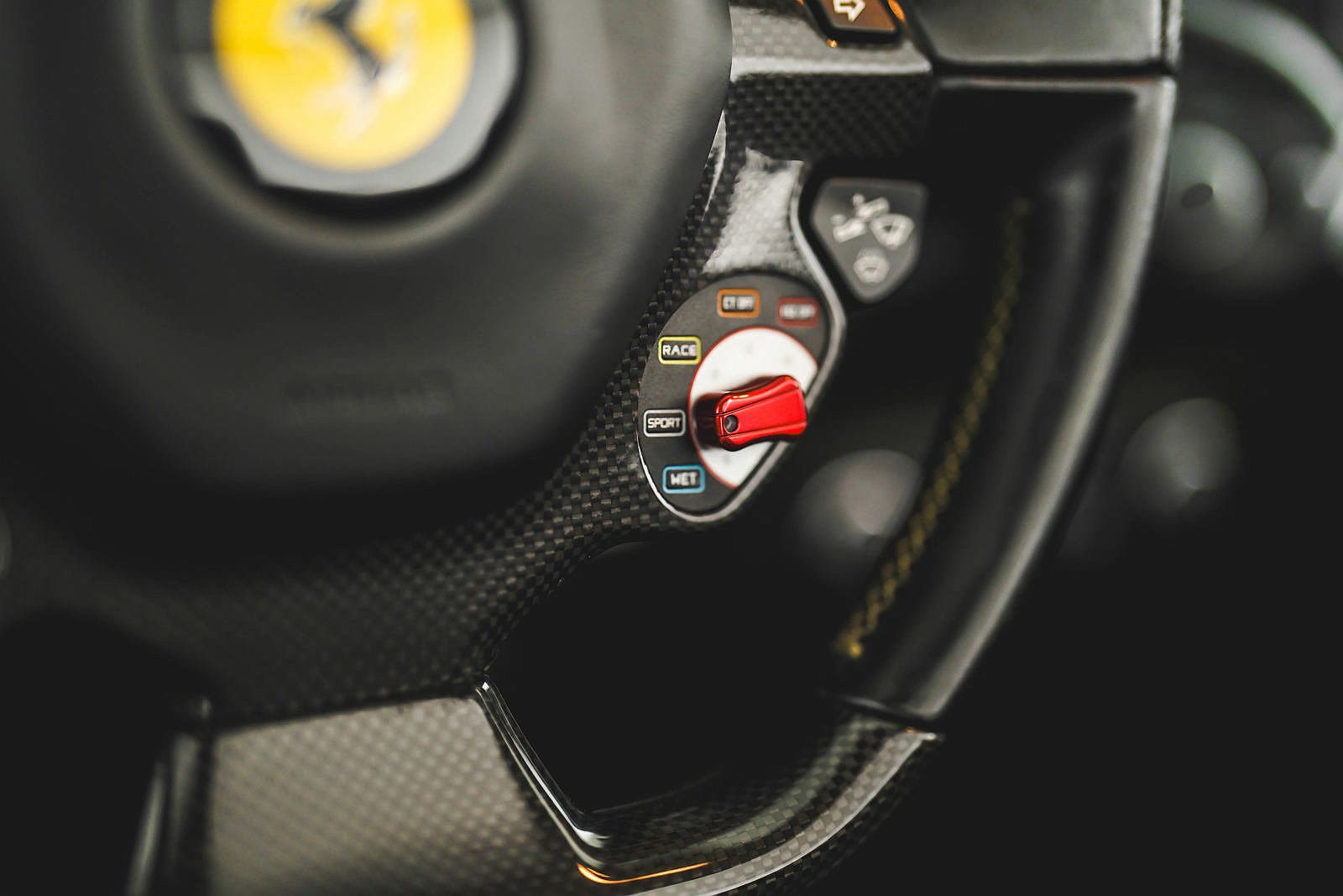 2014 Ferrari 458 Italia image 15