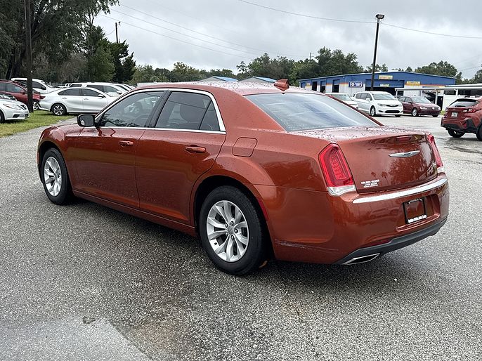 2021 Chrysler 300