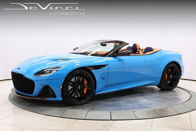 2022 Aston Martin DBS