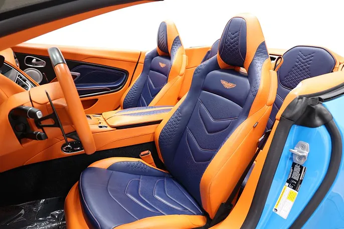 2022 Aston Martin DBS