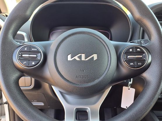 2023 Kia Soul LX photo 5