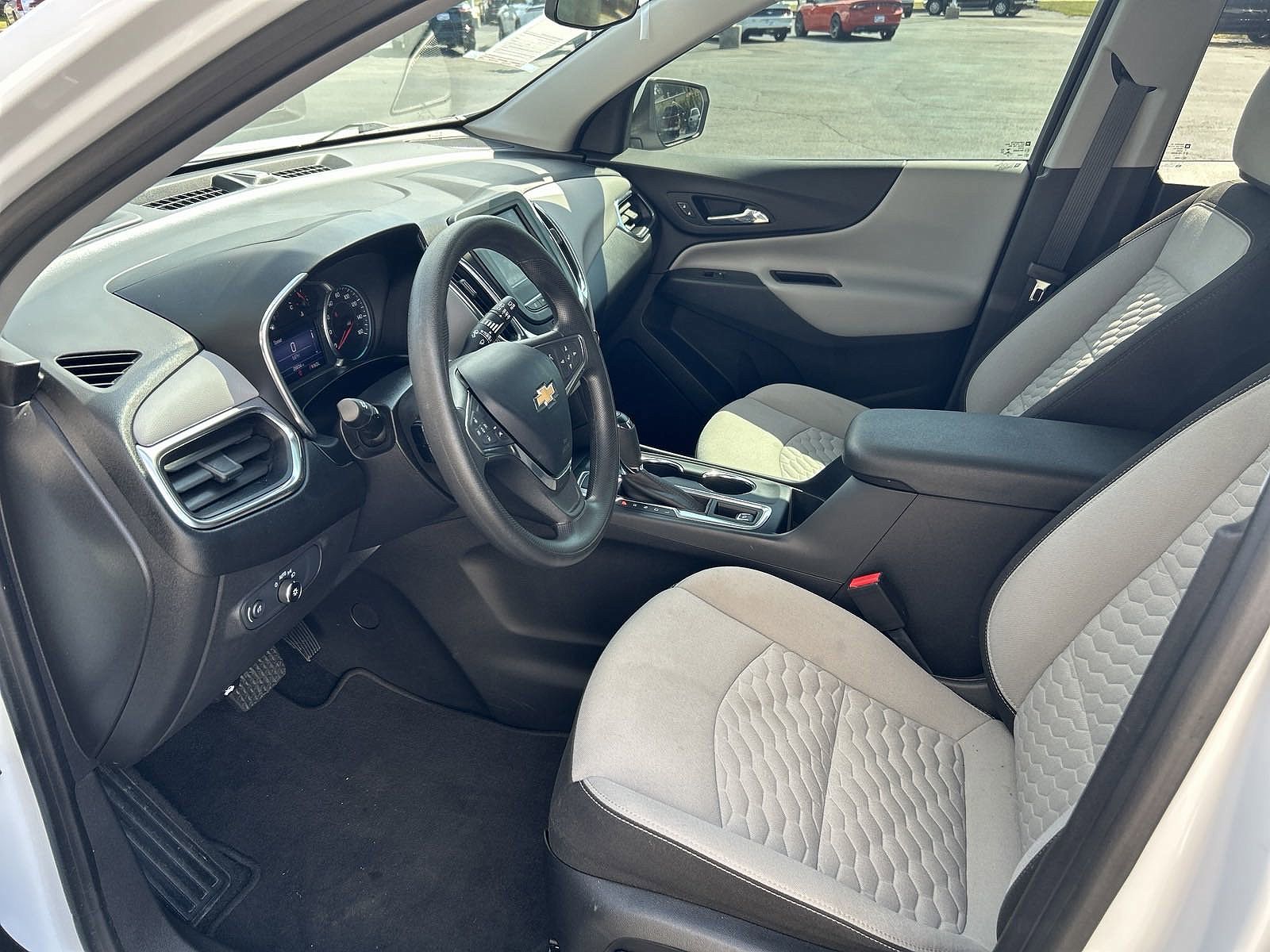 2021 Chevrolet Equinox LT image 5