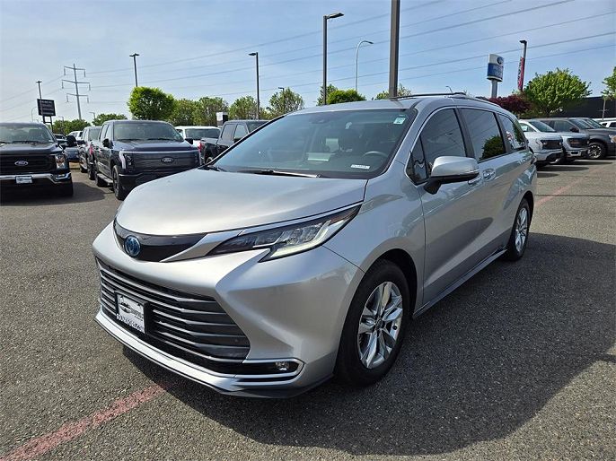 2023 Toyota Sienna