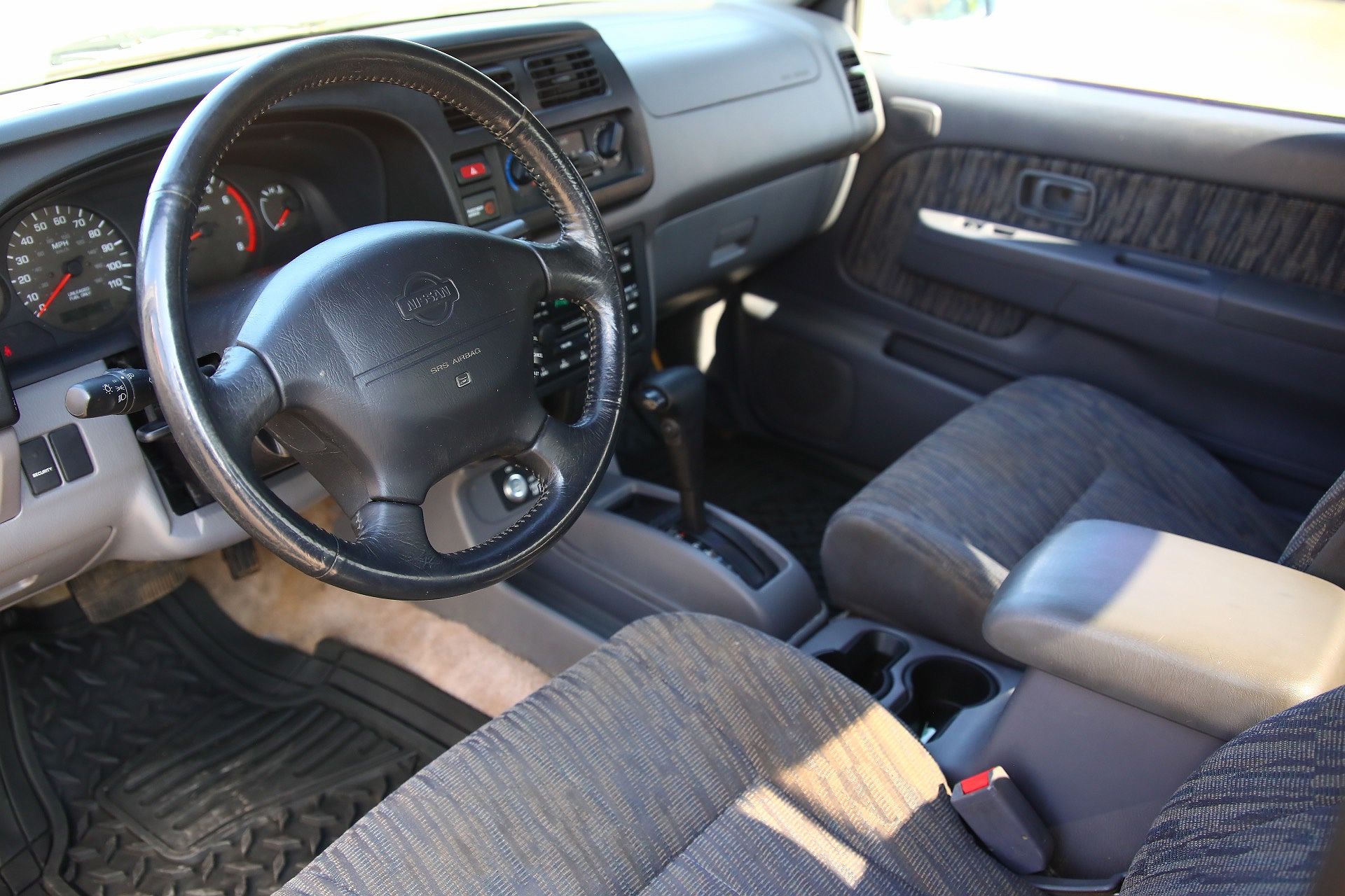 2000 Nissan Frontier null image 14