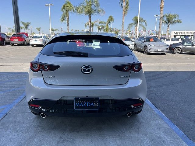 2024 Mazda Mazda3 Premium image 2