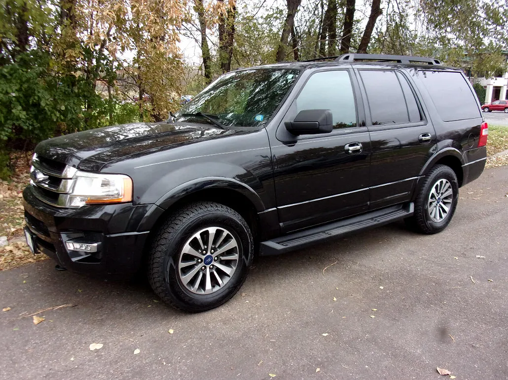 2015 Ford Expedition XLT image 0