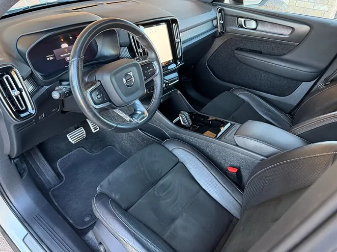 2021 Volvo XC40