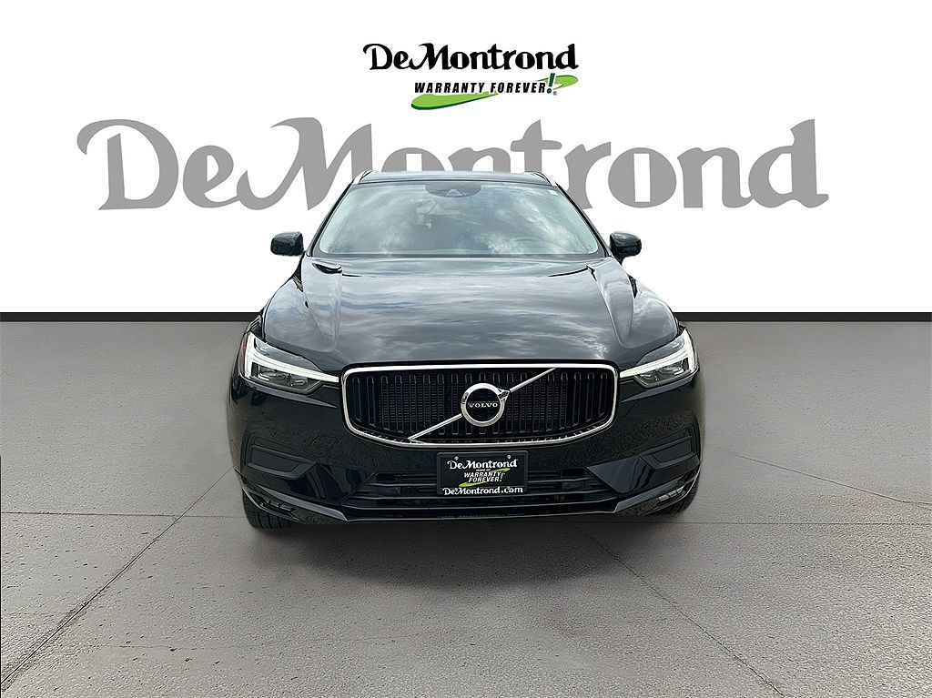 2021 Volvo XC60 T5 Momentum image 1