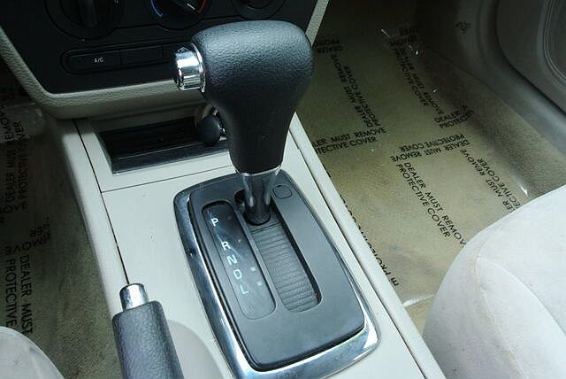 2006 Ford Fusion SE image 19