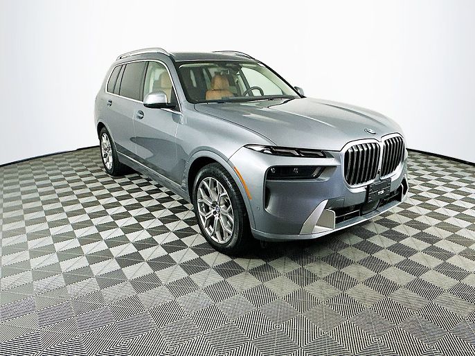 2024 BMW X7