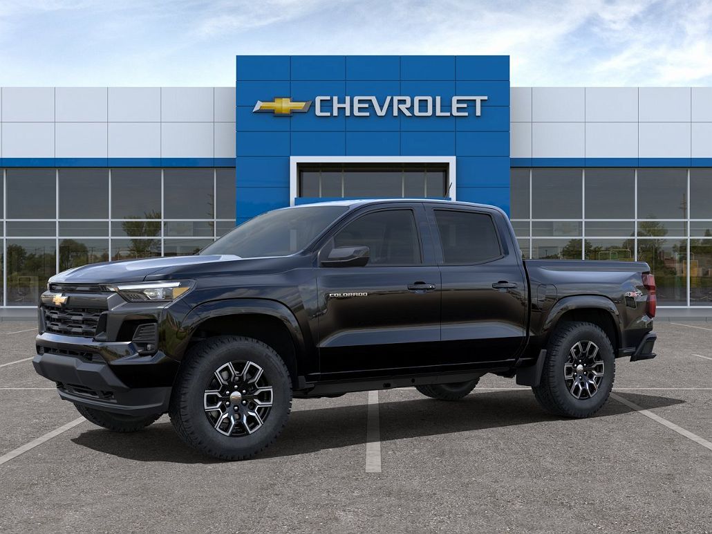 2024 Chevrolet Colorado LT image 1