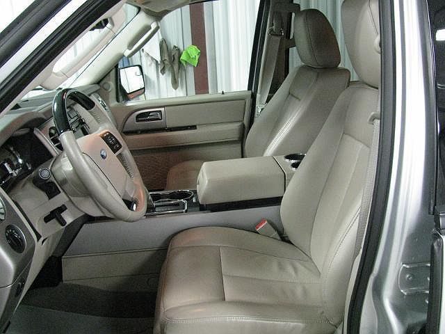 2013 Ford Expedition Limited image 11